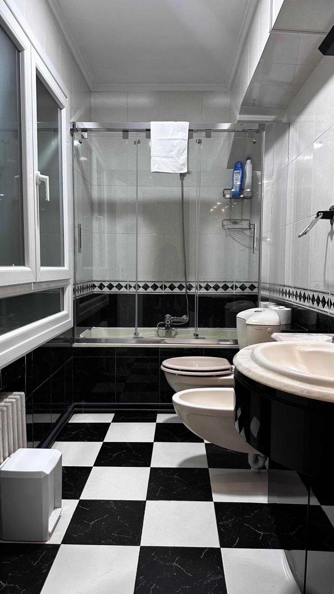 Fantastico Apartamento En El Centro De Bilbao Exterior foto